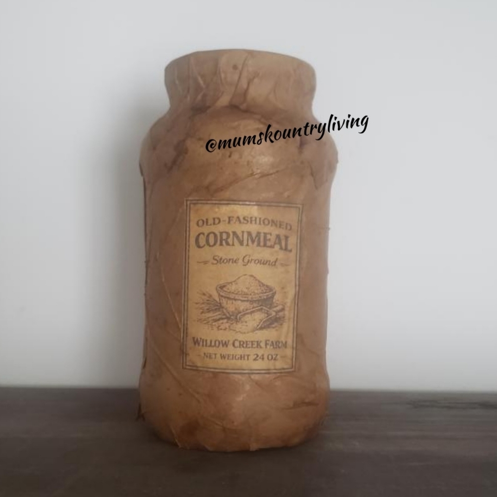 Old Fashioned Primitive Cornmeal